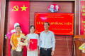 TRƯỜNG THPT TRÀ BỒNG TỔ CHỨC LỄ KẾT NẠP ĐẢNG VIÊN CHO 07 HỌC SINH ƯU TÚ